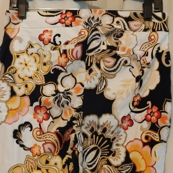 Chico's Orange and Black Ankle Cropped Pants & Cardigan - Picture 7 of 10